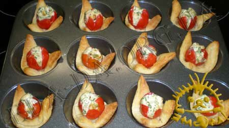 Кулинарные рецепты с фото - Слоечки с фаршированными помидорами черри, Фото 10