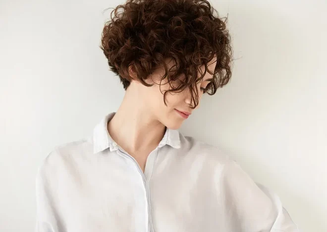 Хімічна завивка на коротке волосся: як зробити правильно і що врахувати