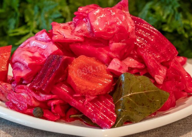 Маринована капуста: як швидко приготувати смачну та хрустку страву