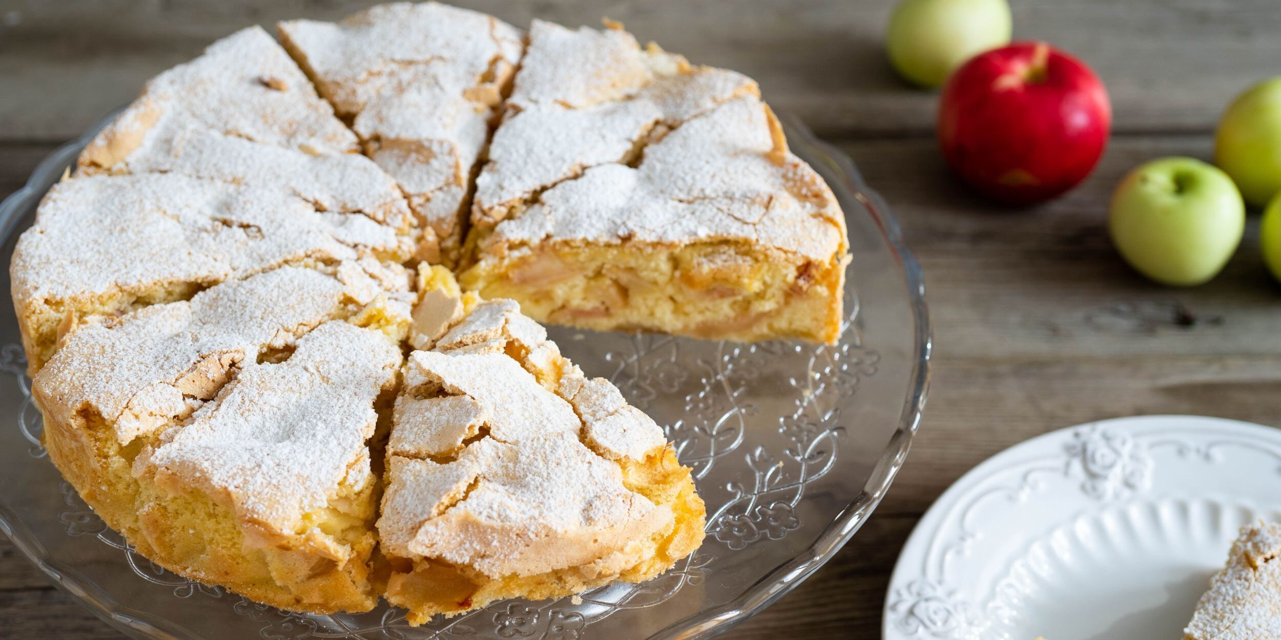 Як приготувати шарлотку: простий рецепт та варіанти