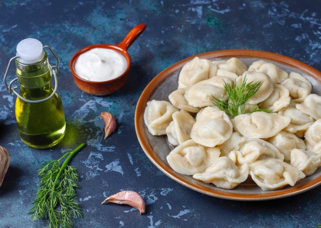 Тісто на пельмені і вареники: як приготувати ідеальне базове тісто