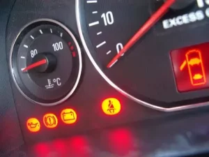 Розшифровка значків на панелі приладів: повний гід для водія