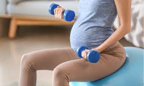 Чи можна займатися спортом під час вагітності: безпечно і з користю